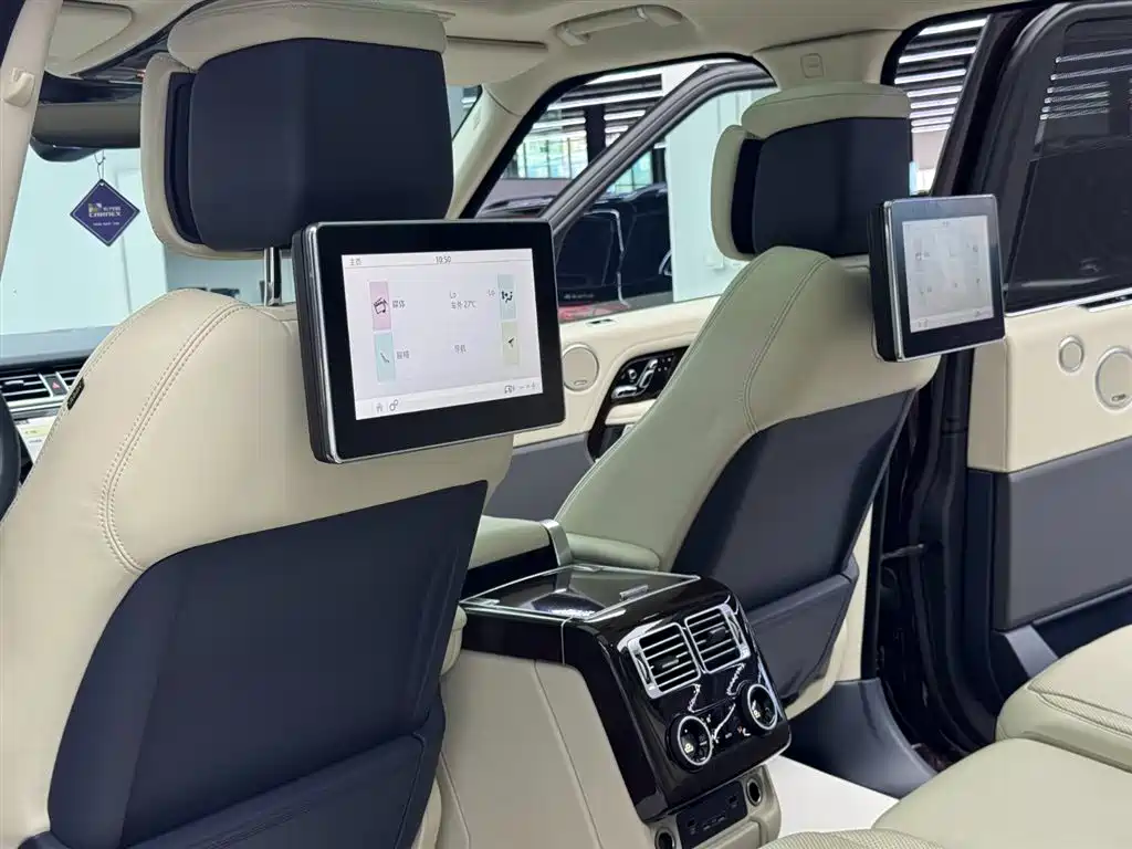 Land Rover Range Rover 2021 — фото 12