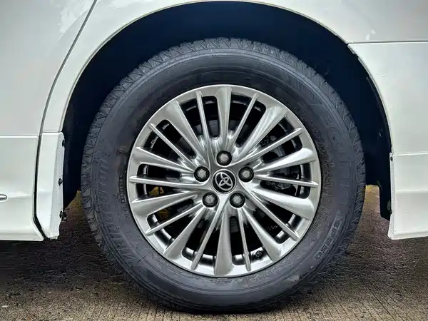 Toyota Wilfa 2023
