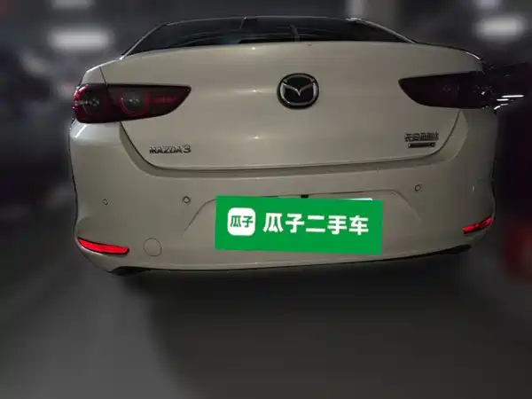 Mazda 3 Axela 2024