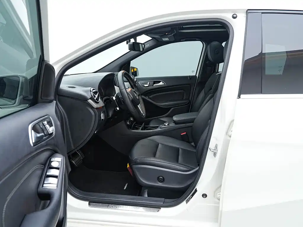 Mercedes-Benz B-Class 2014 — фото 17