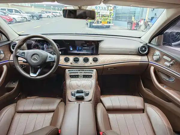 Mercedes-Benz E-Class 2018