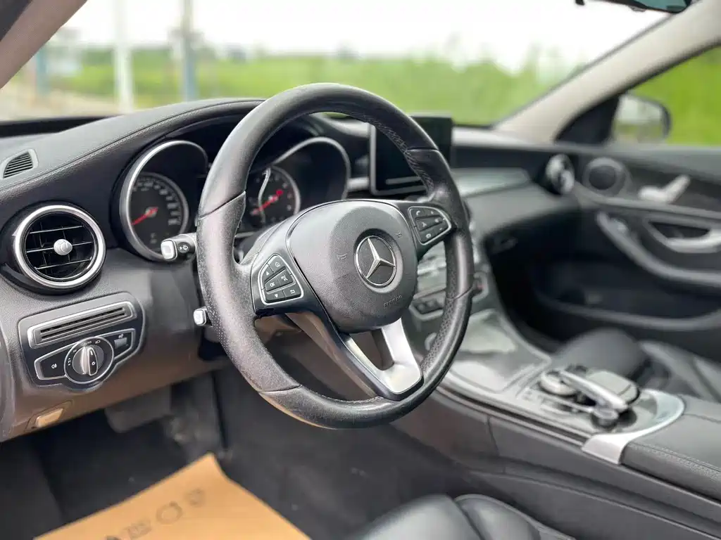 Mercedes-Benz C-Class 2018 — фото 14