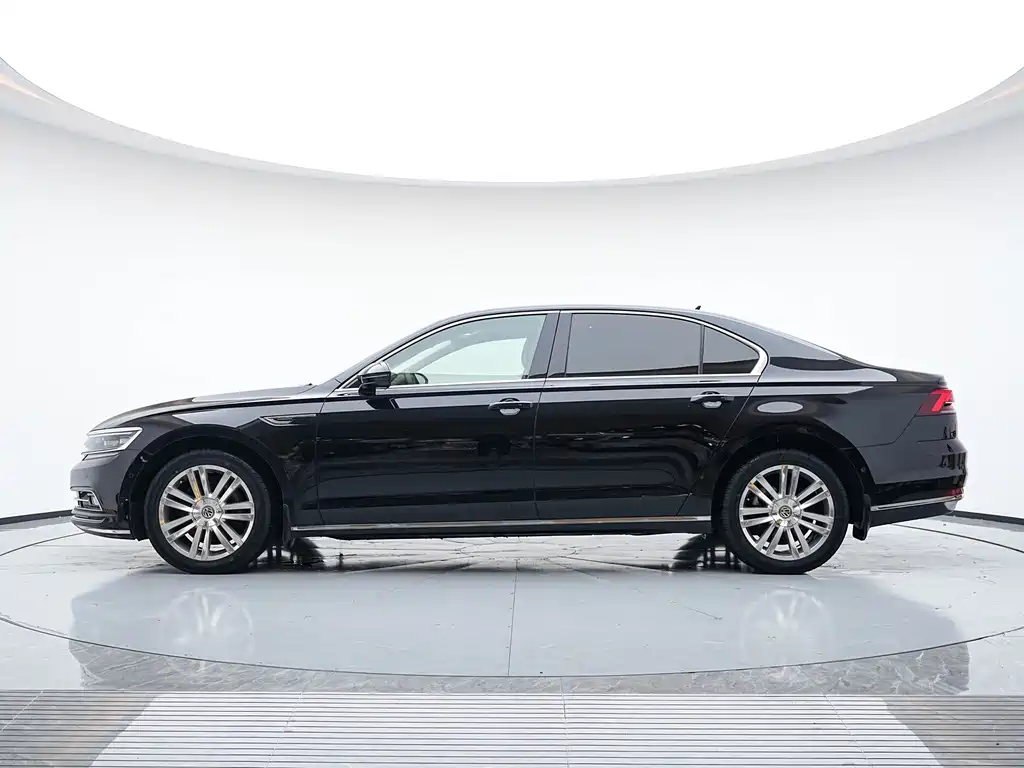 Volkswagen Phideon 2017 — фото 4