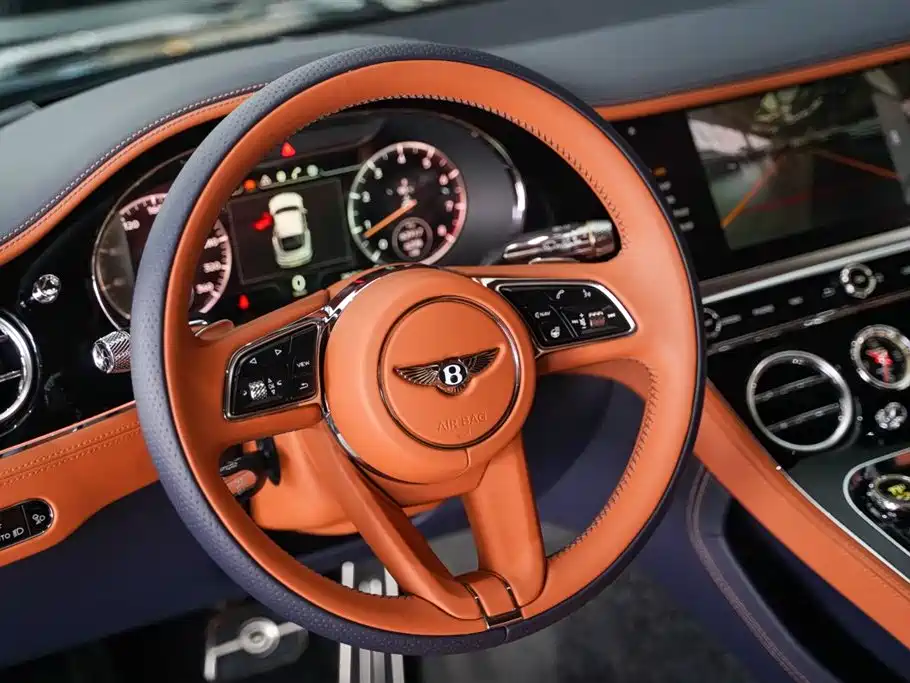 Bentley Continental 2022 — фото 11