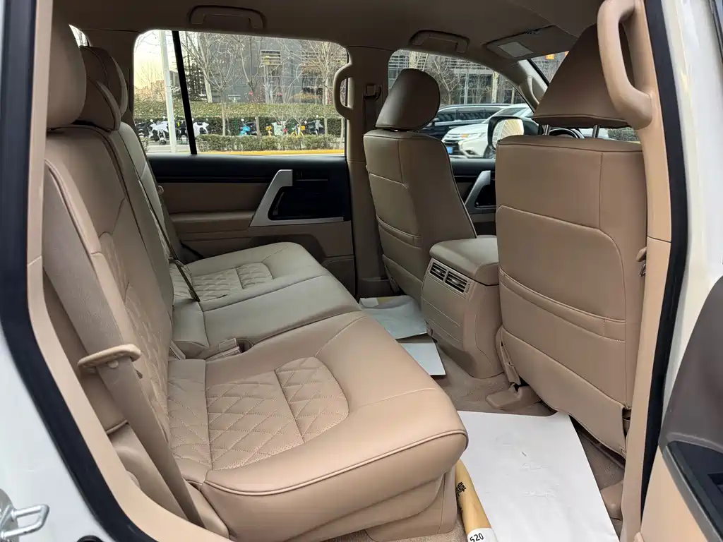 Toyota Land Cruiser 2016 — фото 18