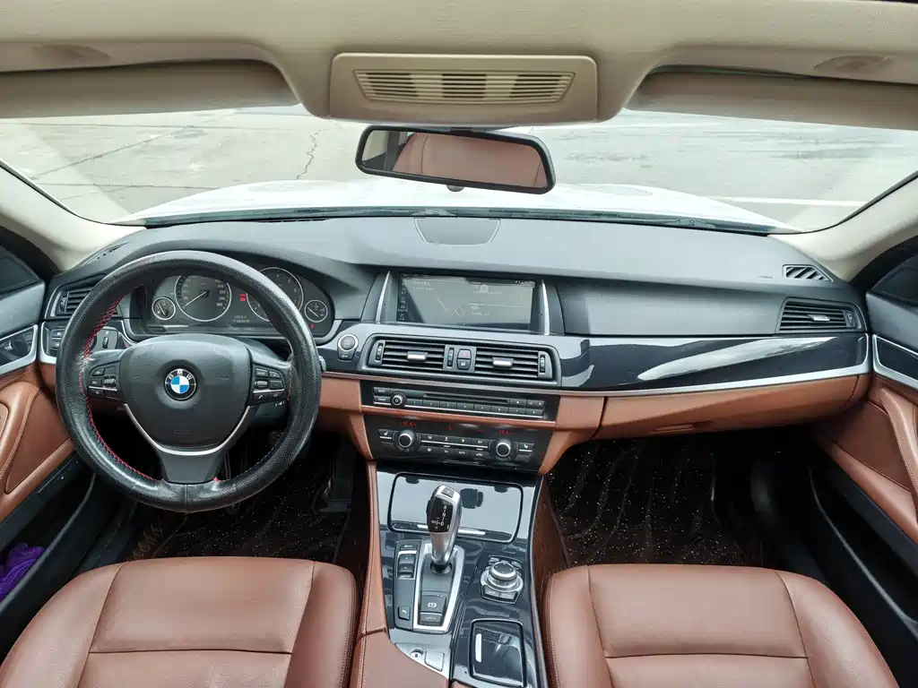 BMW 5 Series 2016 — фото 7
