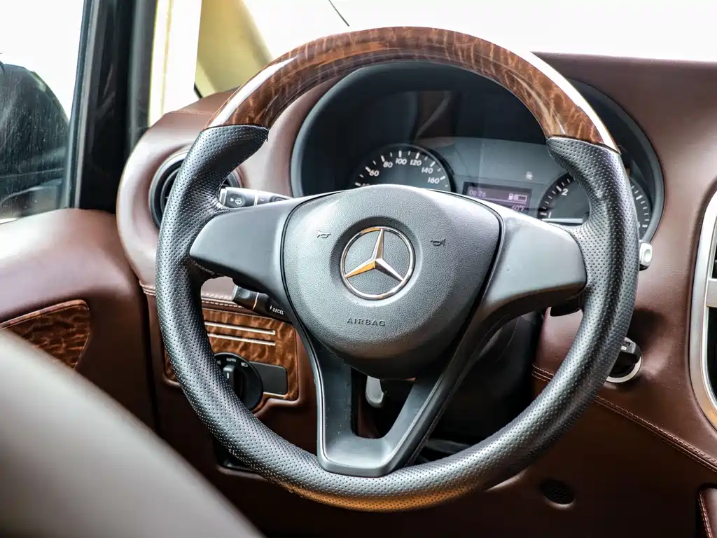 Mercedes-Benz  2018 — фото 10
