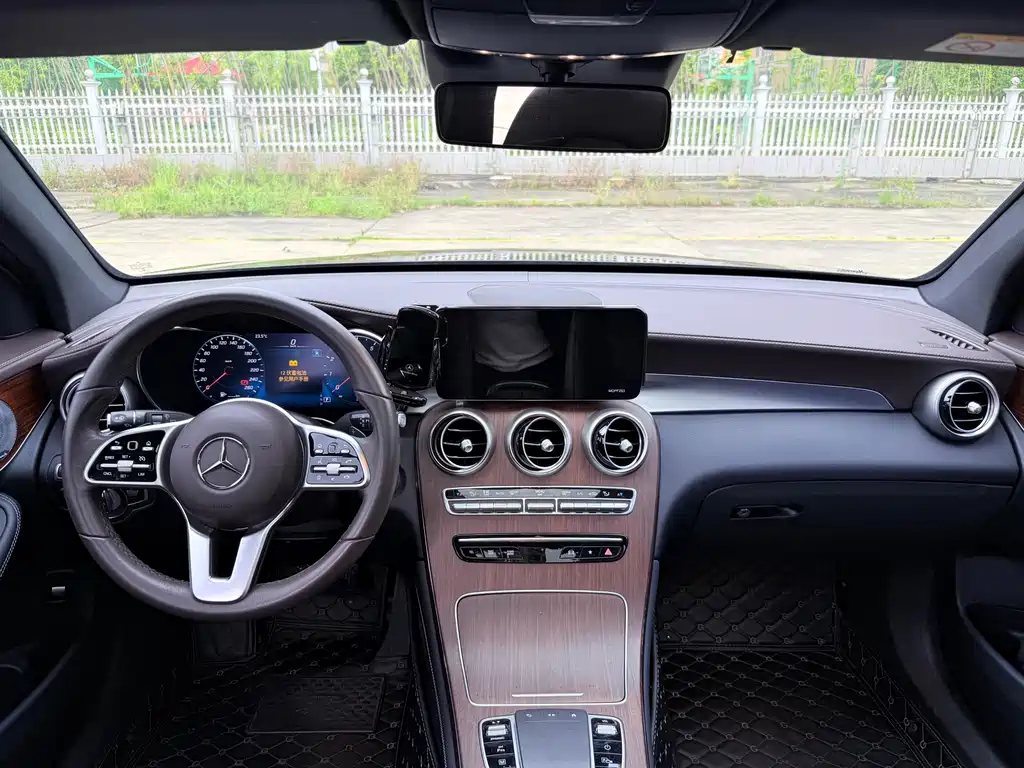 Mercedes-Benz GLC 2021