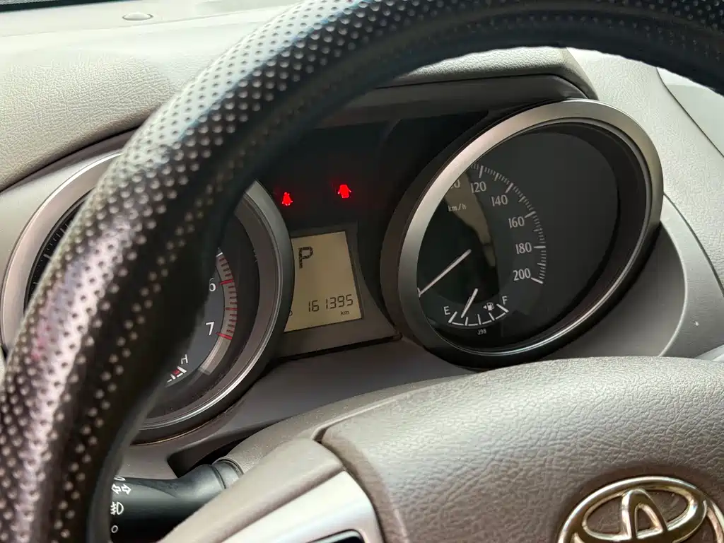 Toyota Prado 2016 — фото 13