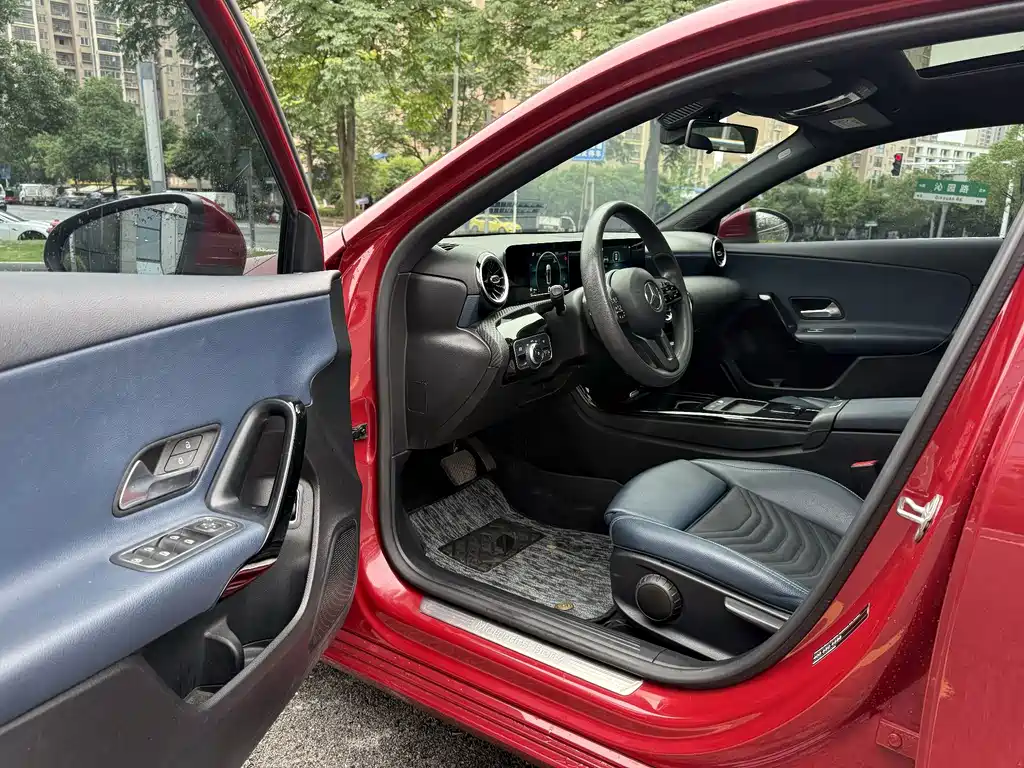 Mercedes-Benz A-Class 2020 — фото 8