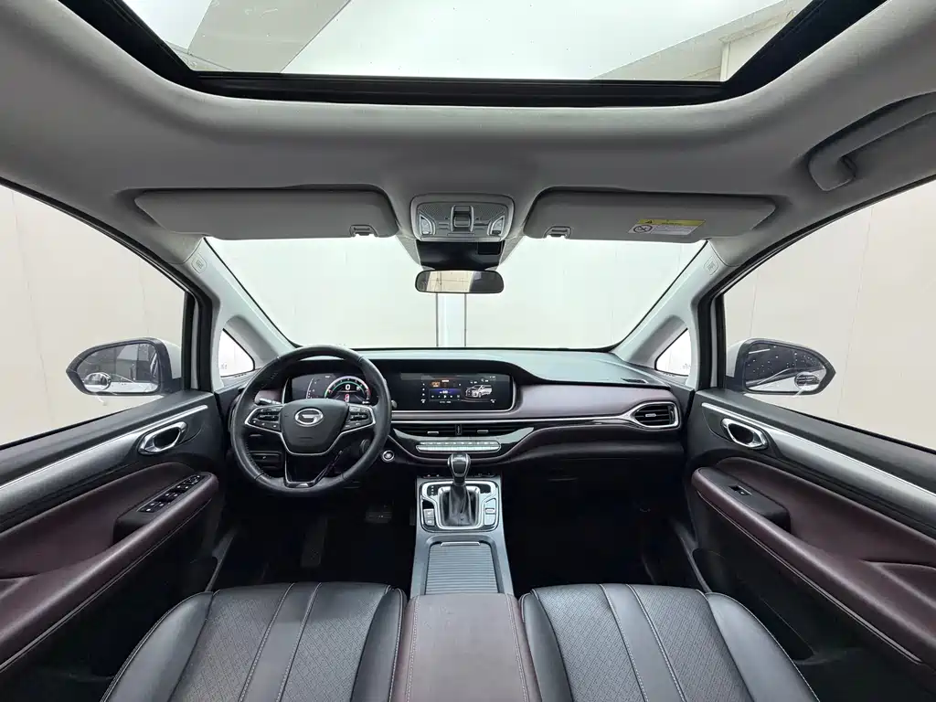 GAC Motor Trumpchi M6 2022 — фото 17