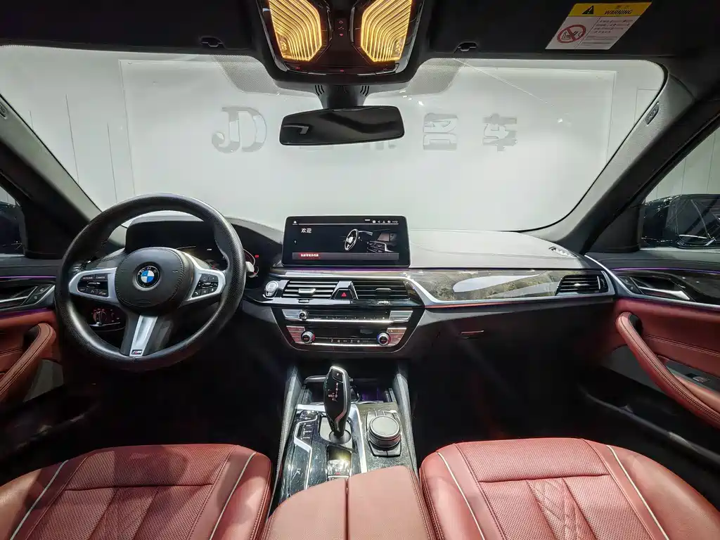 BMW 5 Series 2019 — фото 7