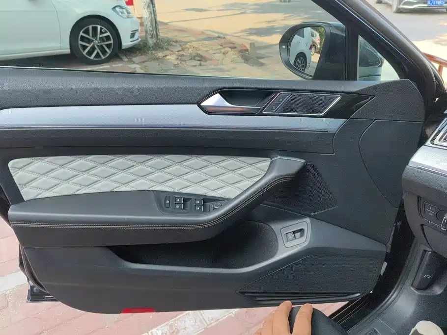 Volkswagen Magotan 2025