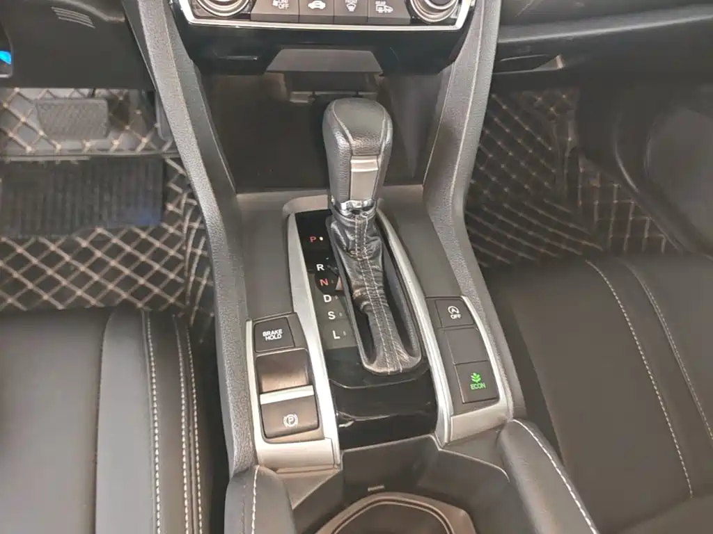 Honda Civic 2020 — фото 14