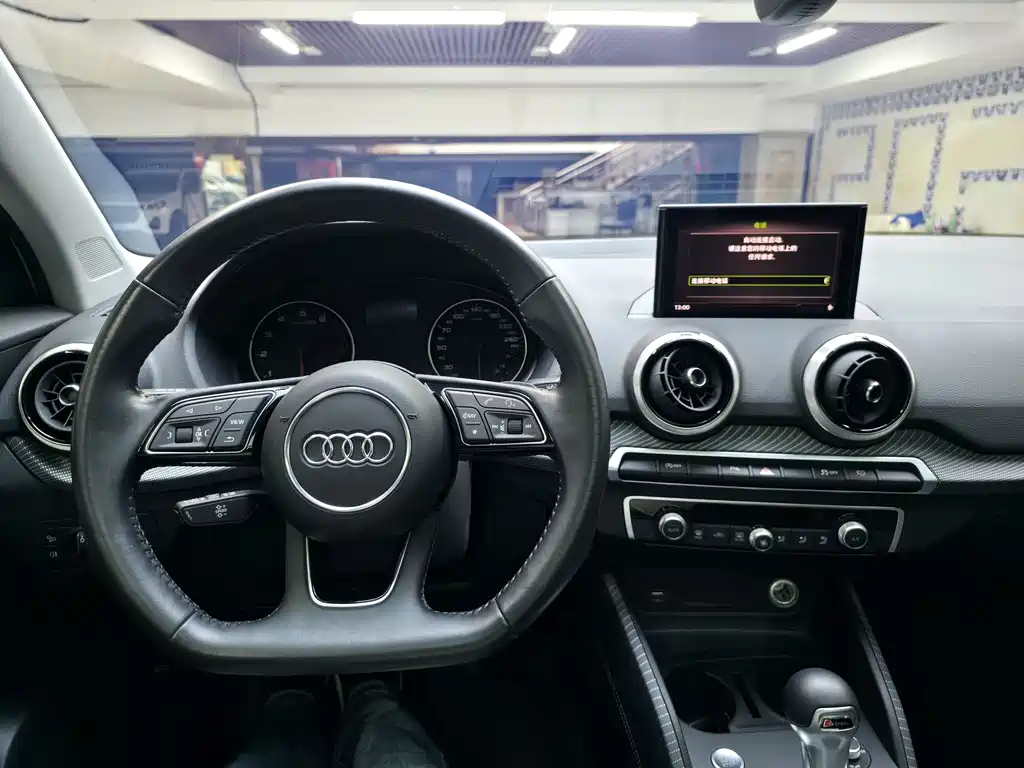 Audi Q2L 2022 — фото 26