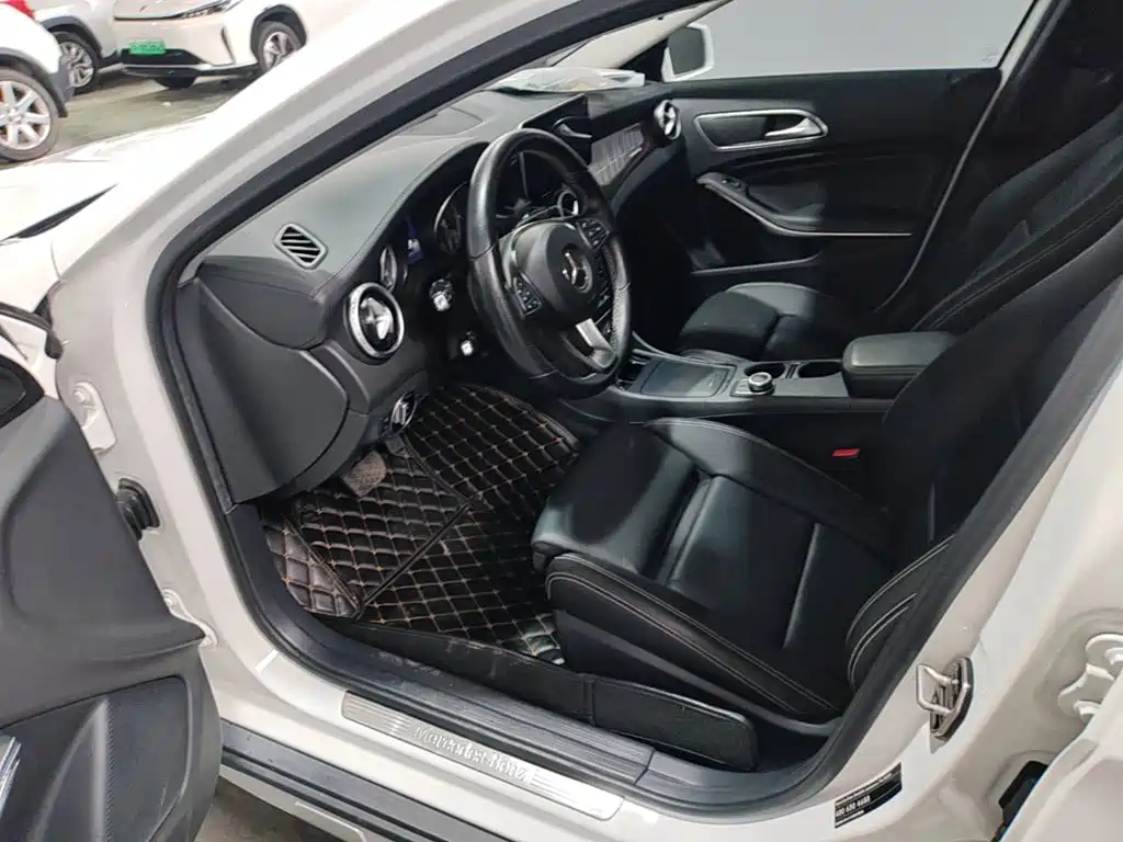 Mercedes-Benz GLA 2017 — фото 11