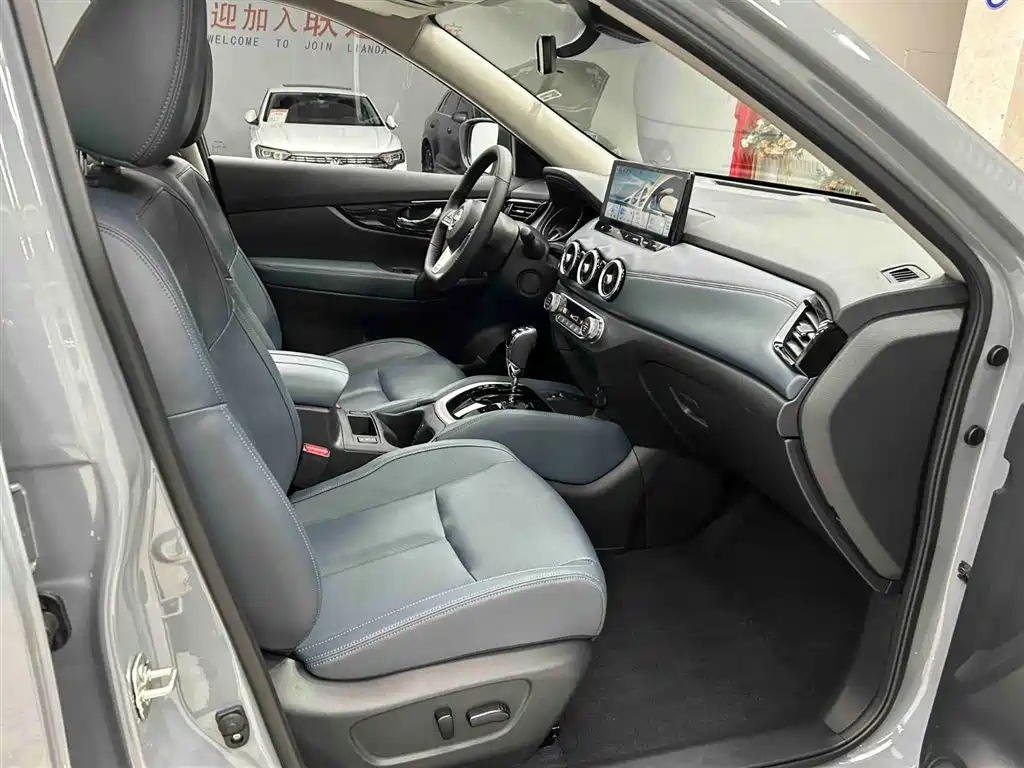 Nissan X-Trail 2025 — фото 14
