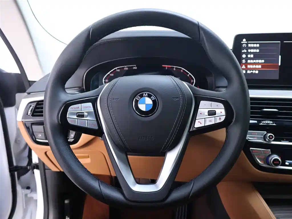 BMW 6 Series GT 2023 — фото 16