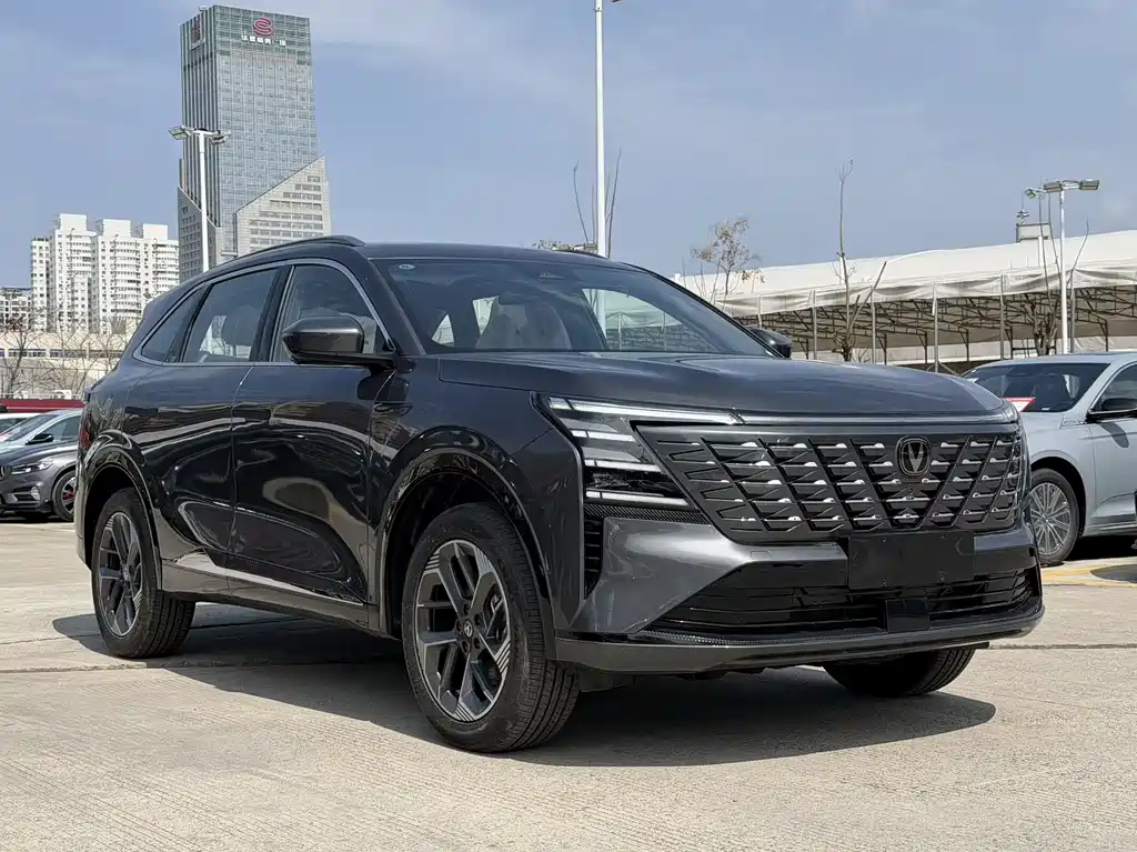 Changan CS75 PLUS 2026 — фото 3