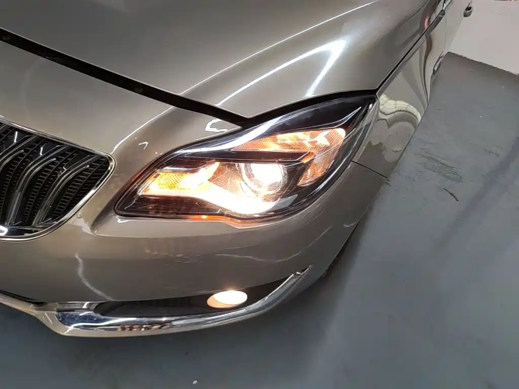 Buick Regal 2015 — фото 24
