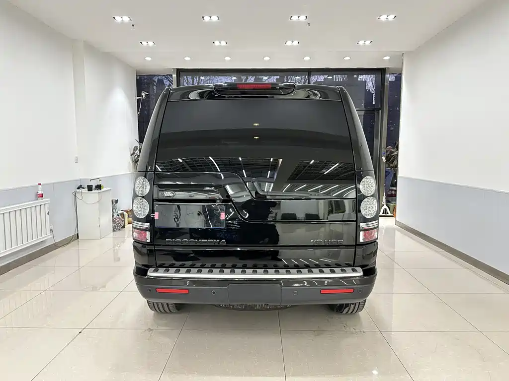 Land Rover Discovery 2015 — фото 30