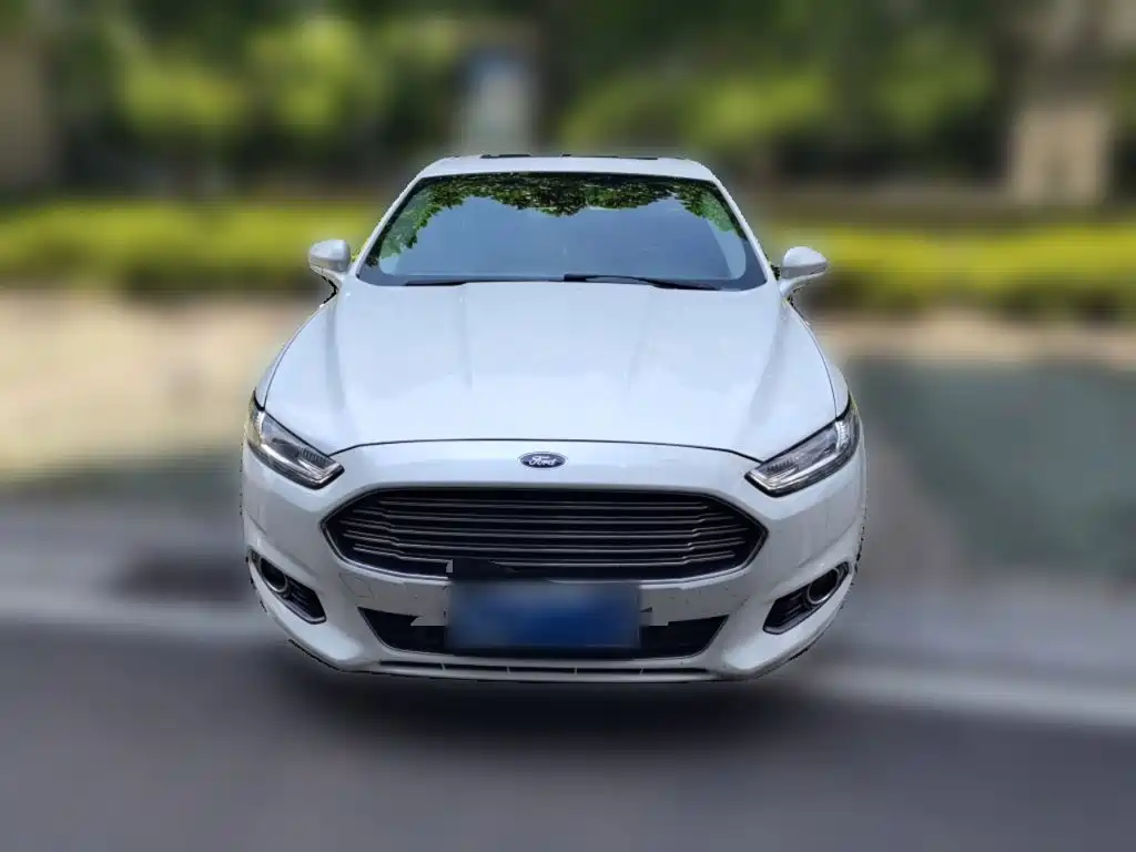 Ford Mondeo 2015 — фото 3