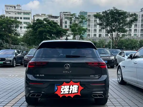Volkswagen Golf 2021