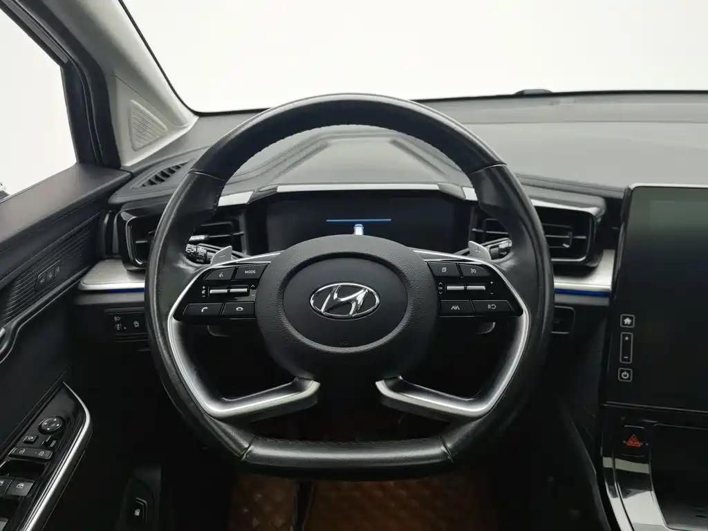 Hyundai Custin 2022 — фото 11