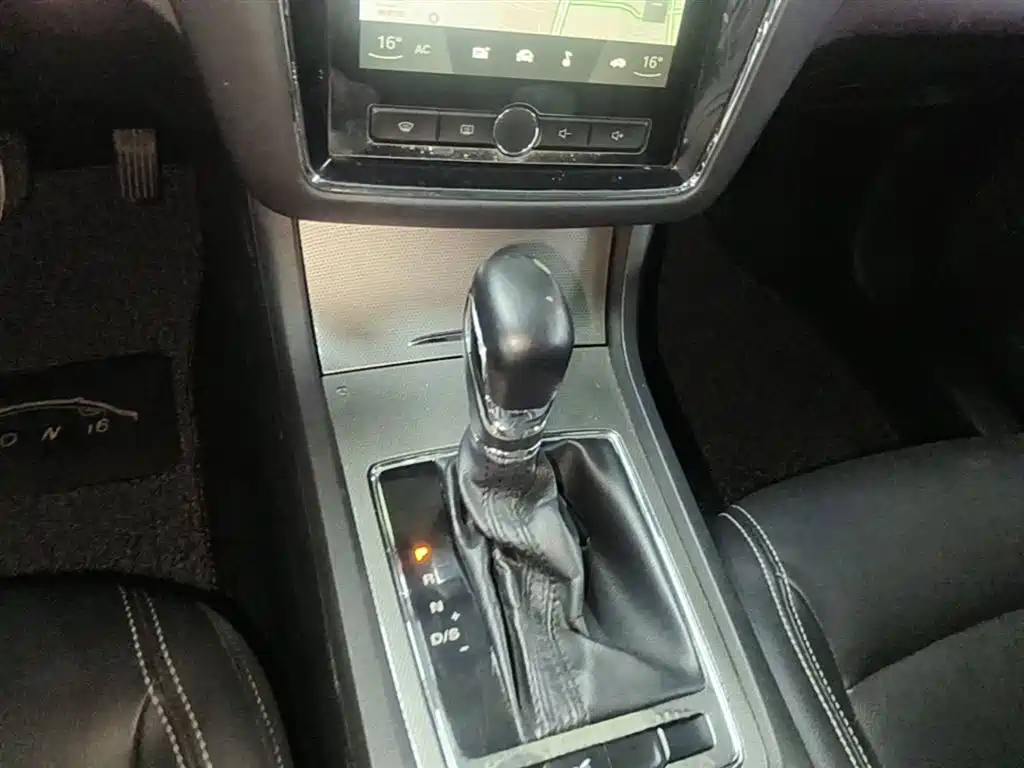Roewe i6 Classic 2018 — фото 14
