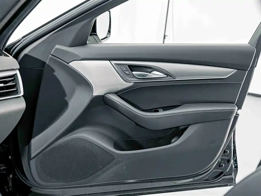 Cadillac CT5 2022 — фото 14