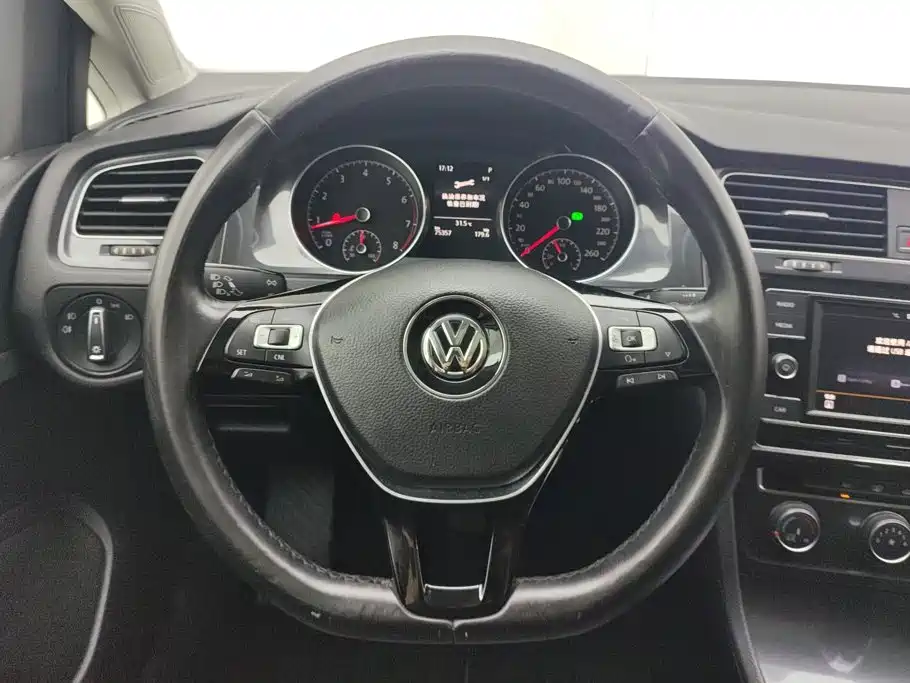 Volkswagen Golf 2018 — фото 15