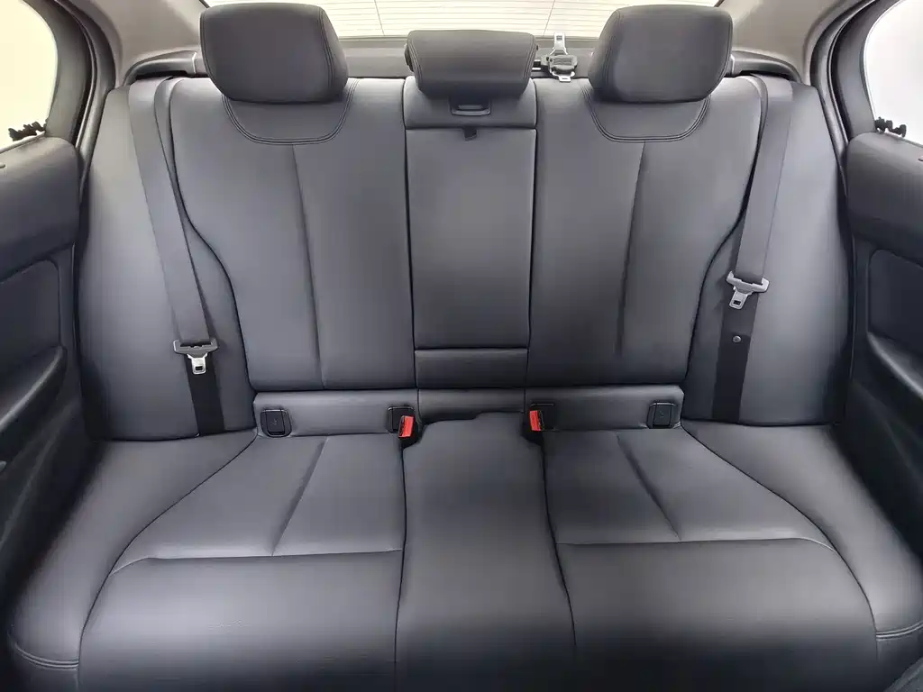 BMW 3 Series 2015 — фото 15