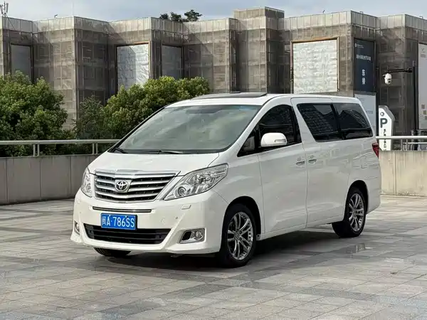 Toyota Alphard 2014