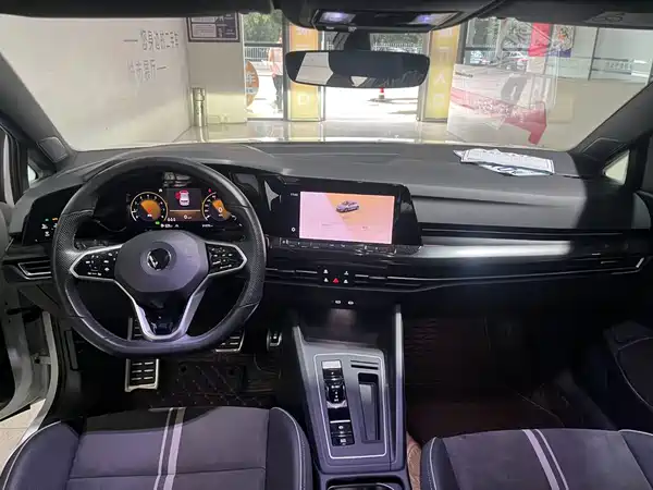 Volkswagen Golf 2023