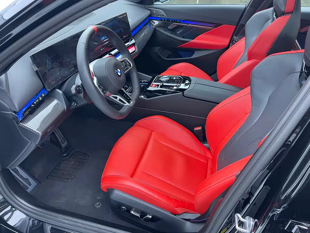 BMW M5 New Energy 2025 — фото 8