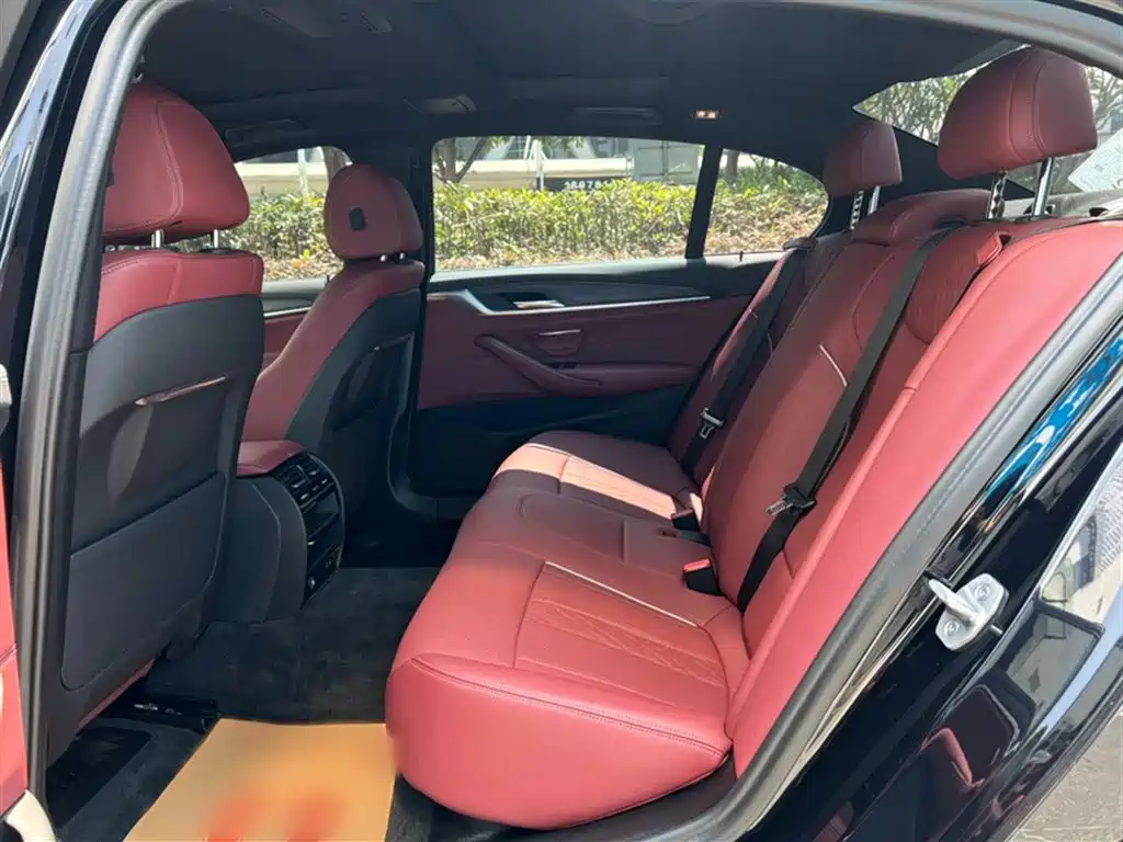 BMW 5 Series 2022 — фото 14