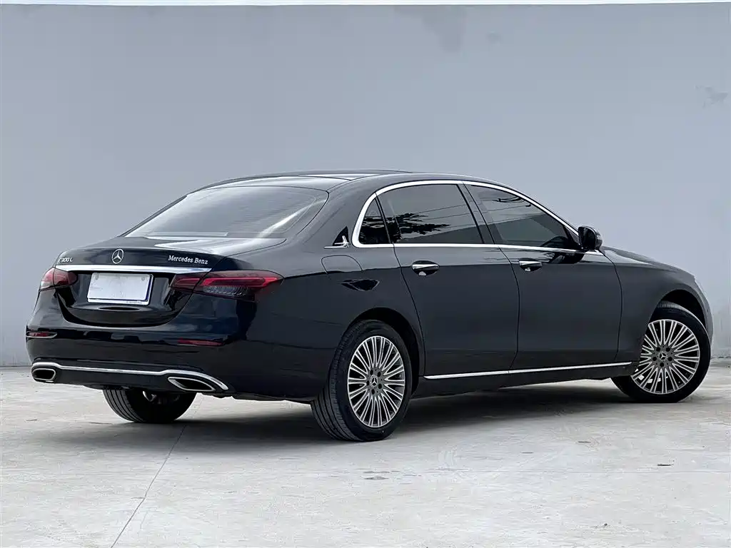 Mercedes-Benz E-Class 2023