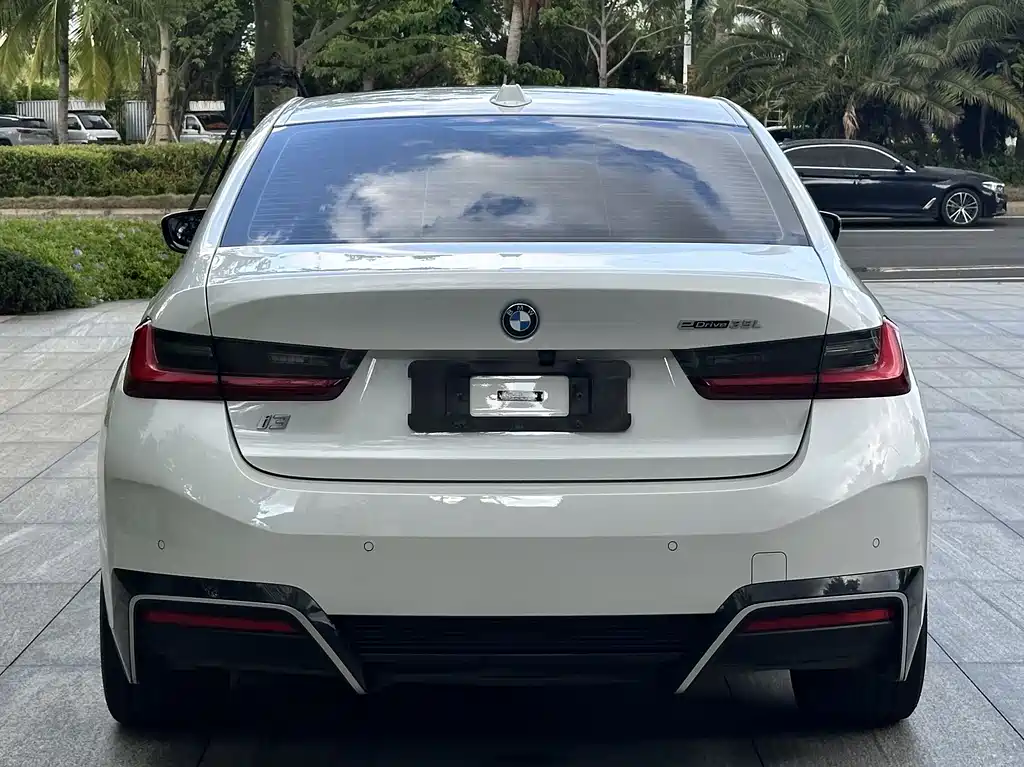BMW i3 2022