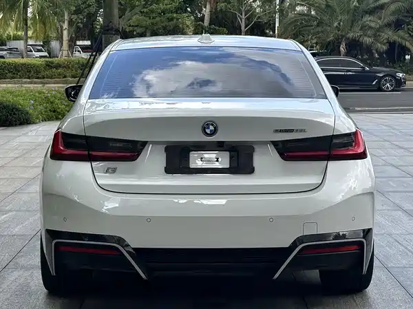 BMW i3 2022