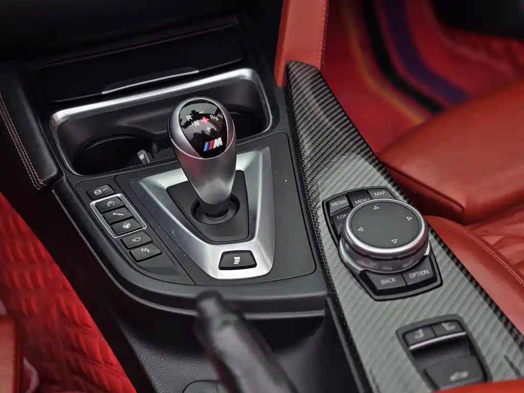 BMW M4 2017 — фото 10