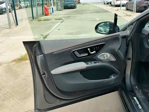 Mercedes-Benz EQS AMG 2025
