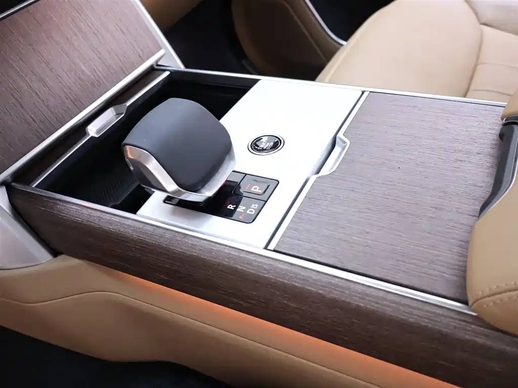 Land Rover Range Rover 2025 — фото 12