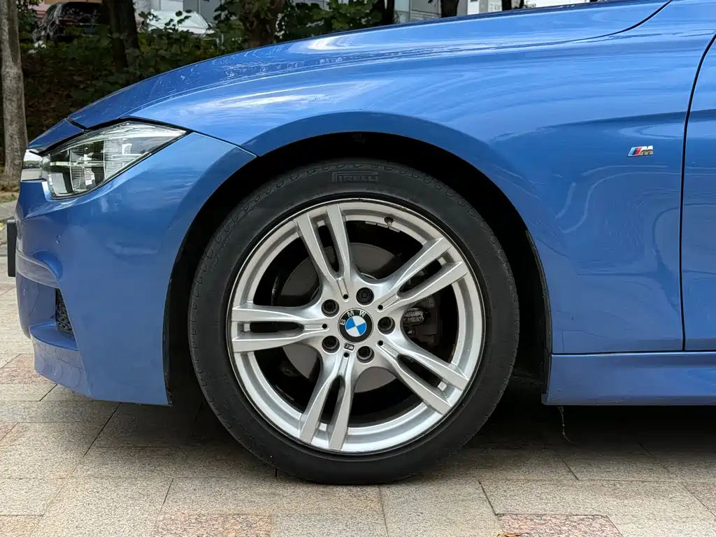BMW 3 Series 2017 — фото 16
