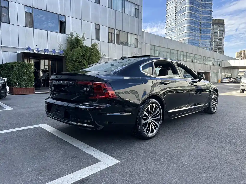 Volvo S90 2024 — фото 12