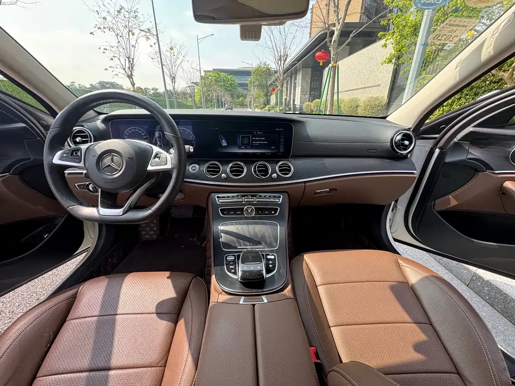 Mercedes-Benz E-Class 2018 — фото 10