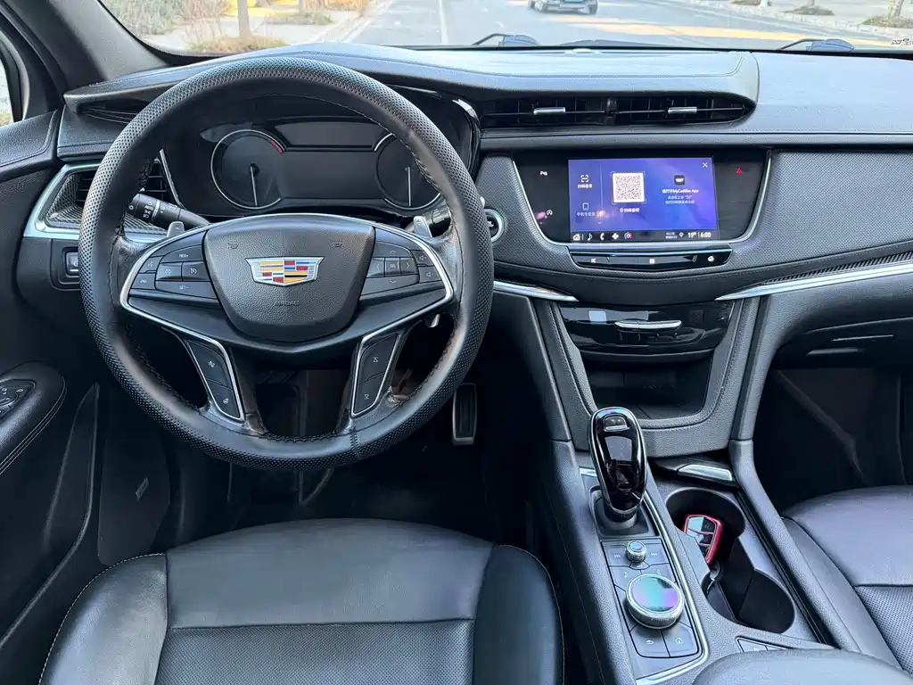 Cadillac XT5 2021 — фото 10