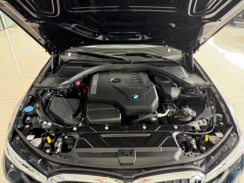BMW 3 Series 2022 — фото 13