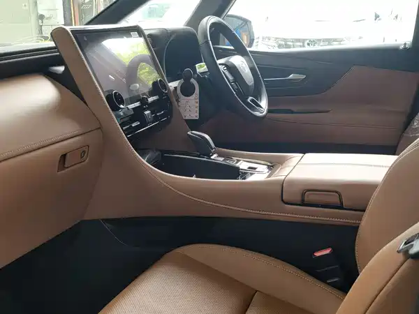 Toyota Vellfire 2024