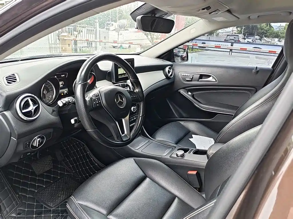 Mercedes-Benz GLA 2015 — фото 8