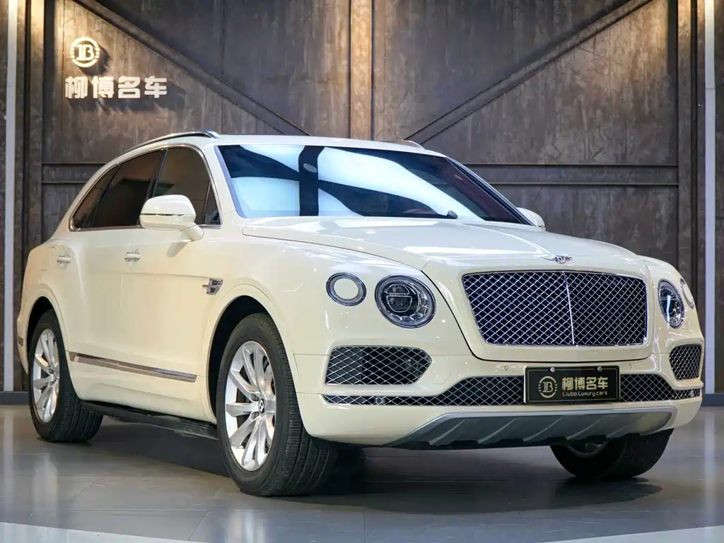 Bentley Bentayga 2018 — фото 15